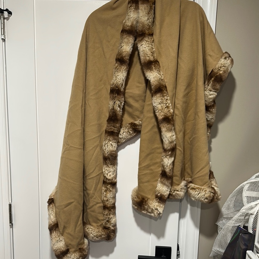 Elegant Tan Faux Fur Trimmed Women's Coat